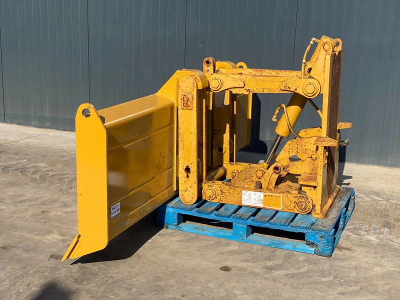 Cat Front Blade + Lift 12H / 120M / 120H / 140G / 140H - Отвал для Строительной техники: фото 1 Cat Front Blade + Lift 12H / 120M / 120H / 140G / 140H - Отвал для Строительной техники: фото 1