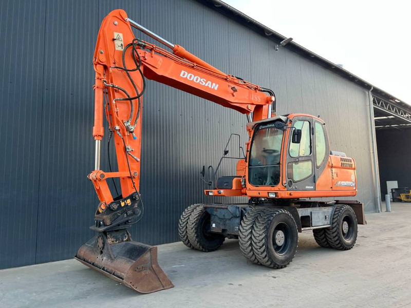 Doosan DX170W - Колёсный экскаватор: фото 1 Doosan DX170W - Колёсный экскаватор: фото 1