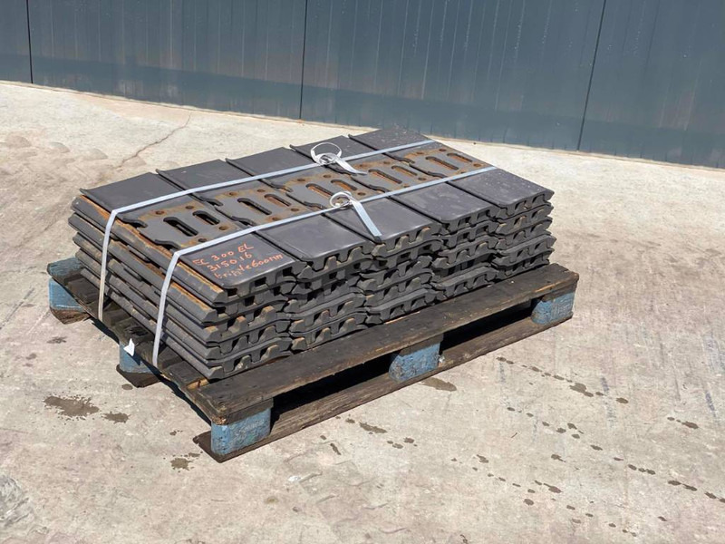 Hitachi EX270 / EX300 / EX310 Shoes/Pads - Рама/ Шасси для Строительной техники: фото 3 Hitachi EX270 / EX300 / EX310 Shoes/Pads - Рама/ Шасси для Строительной техники: фото 3