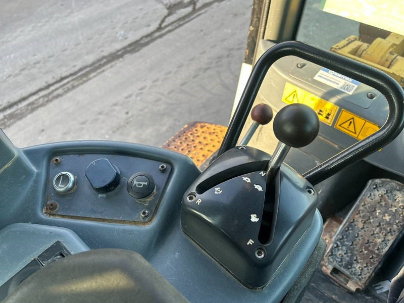 Liebherr LR634 - Гусеничный погрузчик: фото 3 Liebherr LR634 - Гусеничный погрузчик: фото 3