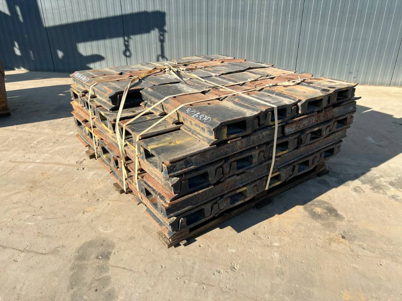 Cat 330C / 330D / 336D / 336E / 336F Shoes - Навесное оборудование для Строительной техники: фото 1 Cat 330C / 330D / 336D / 336E / 336F Shoes - Навесное оборудование для Строительной техники: фото 1