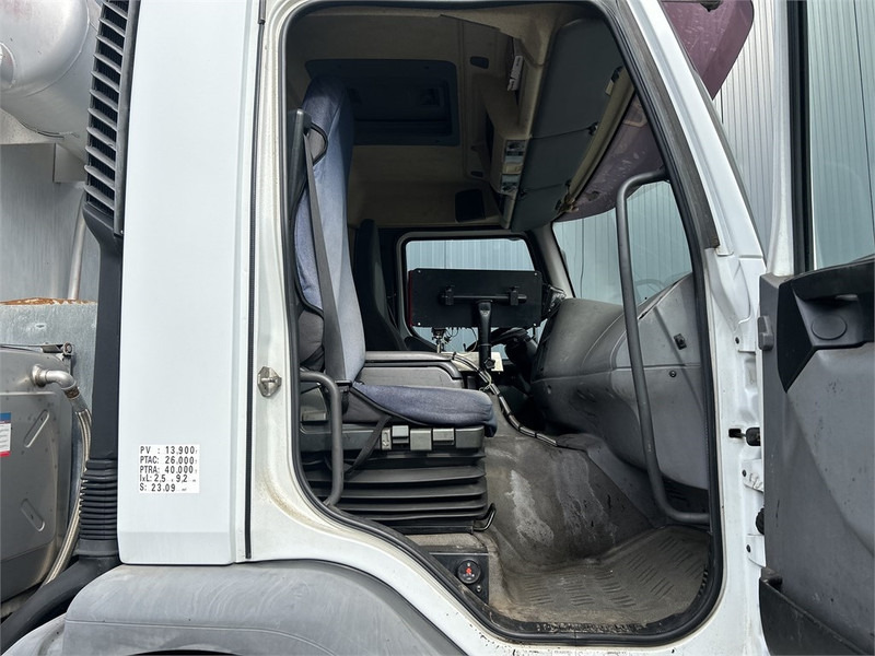 Гудронатор для транспортировки битума Renault Rincheval - 12.000 Liter: фото 17