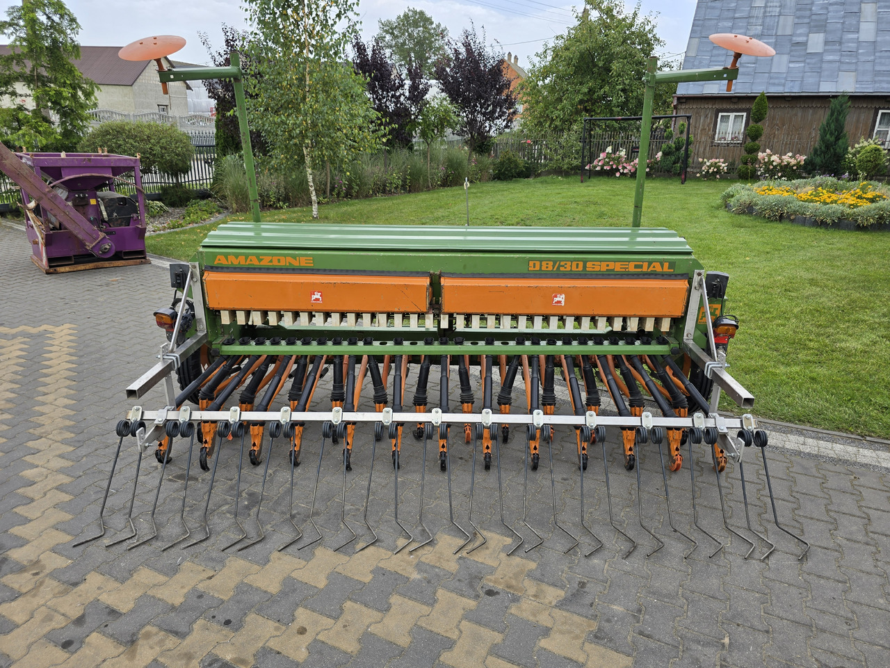 AMAZONE D8/30 SPECIAL - Посевная техника: фото 2 AMAZONE D8/30 SPECIAL - Посевная техника: фото 2