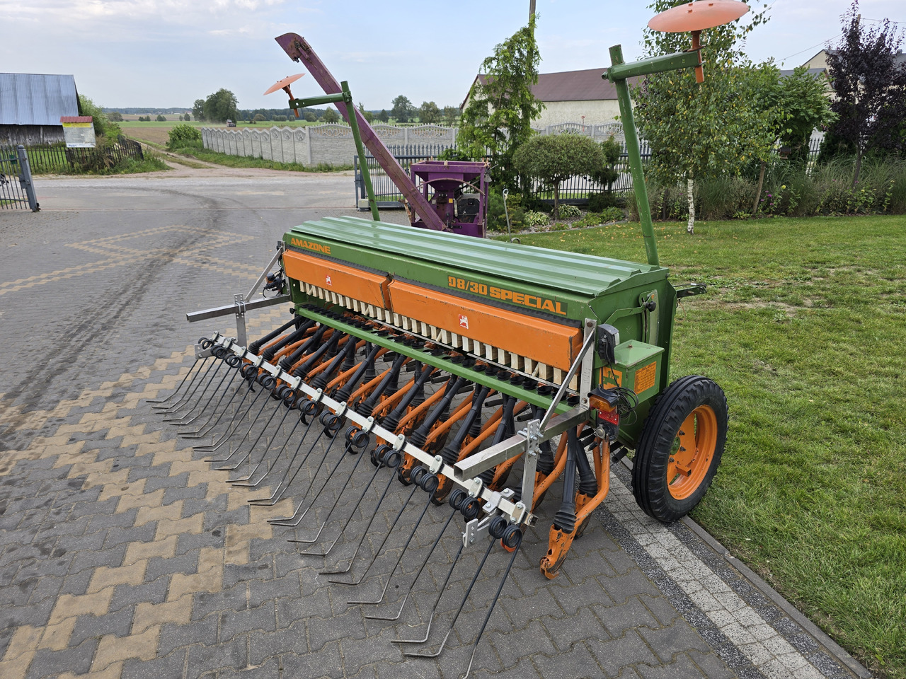 AMAZONE D8/30 SPECIAL - Посевная техника: фото 3 AMAZONE D8/30 SPECIAL - Посевная техника: фото 3