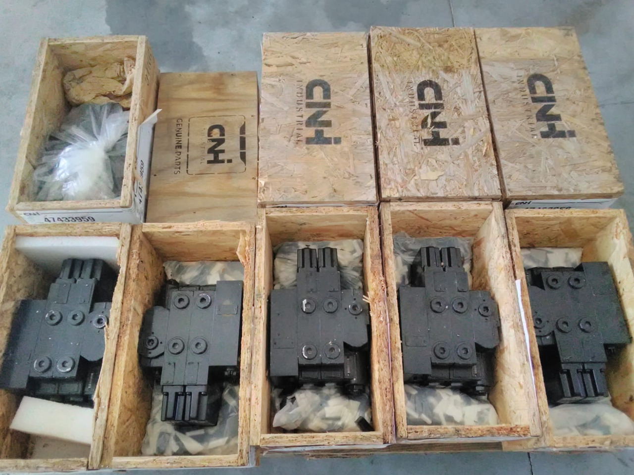 CNH 47433959 - Клапан для Сельскохозяйственной техники: фото 1 CNH 47433959 - Клапан для Сельскохозяйственной техники: фото 1