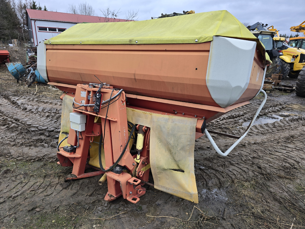 LELY Centerliner SX 2500 - Разбрасыватель удобрений: фото 1 LELY Centerliner SX 2500 - Разбрасыватель удобрений: фото 1
