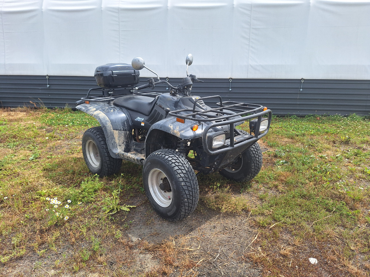 Linhai - Легковой автомобиль: фото 4 Linhai - Легковой автомобиль: фото 4