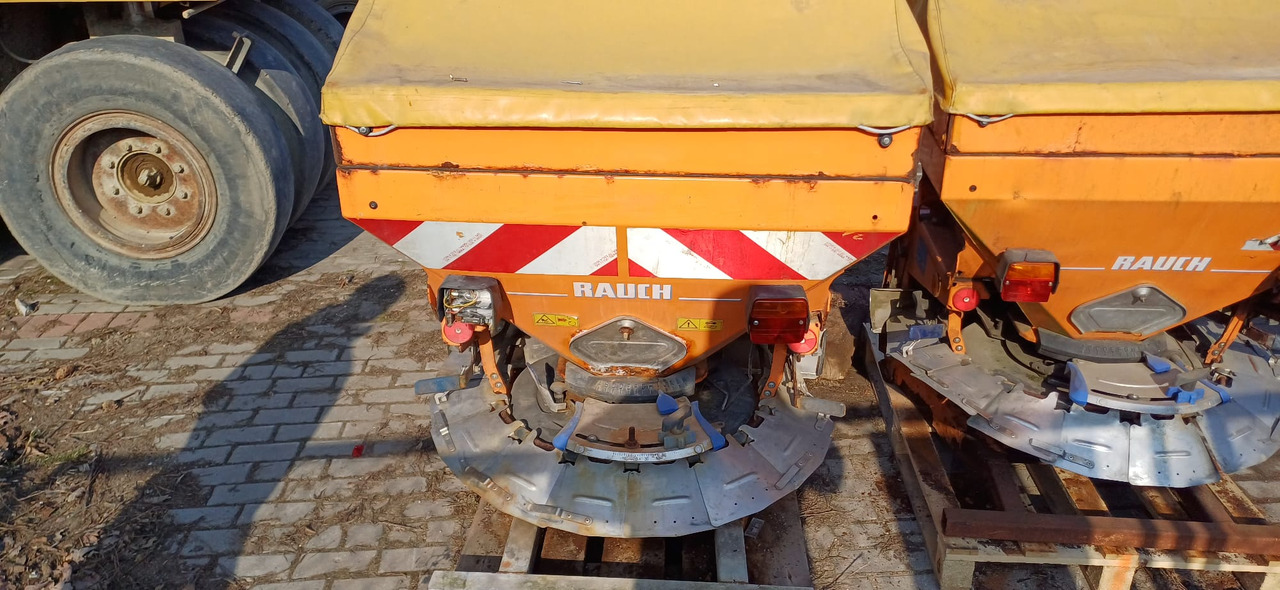 RAUCH AXEO 2.1 - Разбрасыватель песка/ Соли: фото 4 RAUCH AXEO 2.1 - Разбрасыватель песка/ Соли: фото 4