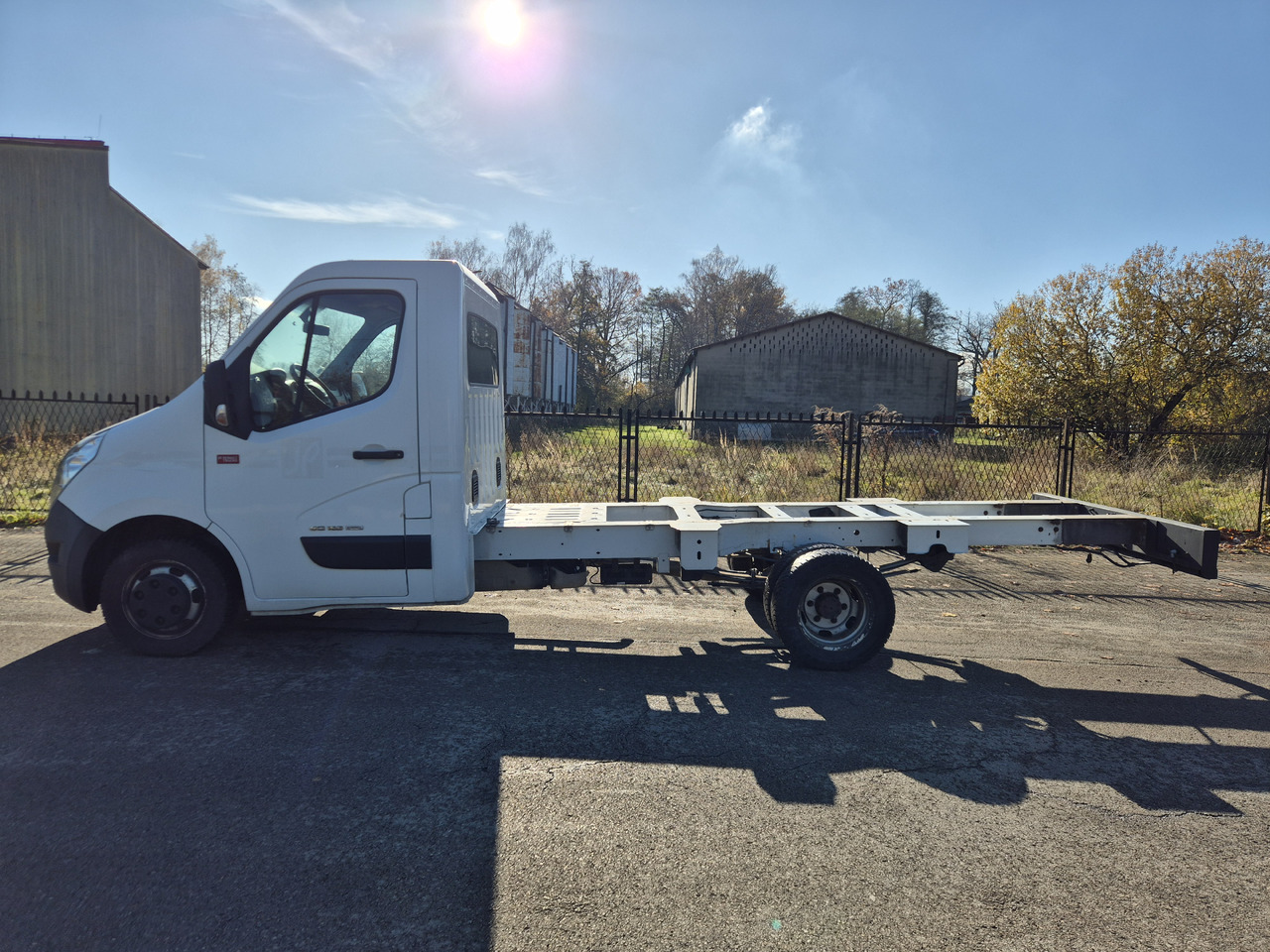 RENAULT Master 2.3 dCi - Малотоннажный седельный тягач: фото 2 RENAULT Master 2.3 dCi - Малотоннажный седельный тягач: фото 2