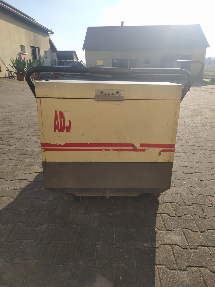 WAYNE 535G - Промышленная подметальная машина: фото 3 WAYNE 535G - Промышленная подметальная машина: фото 3