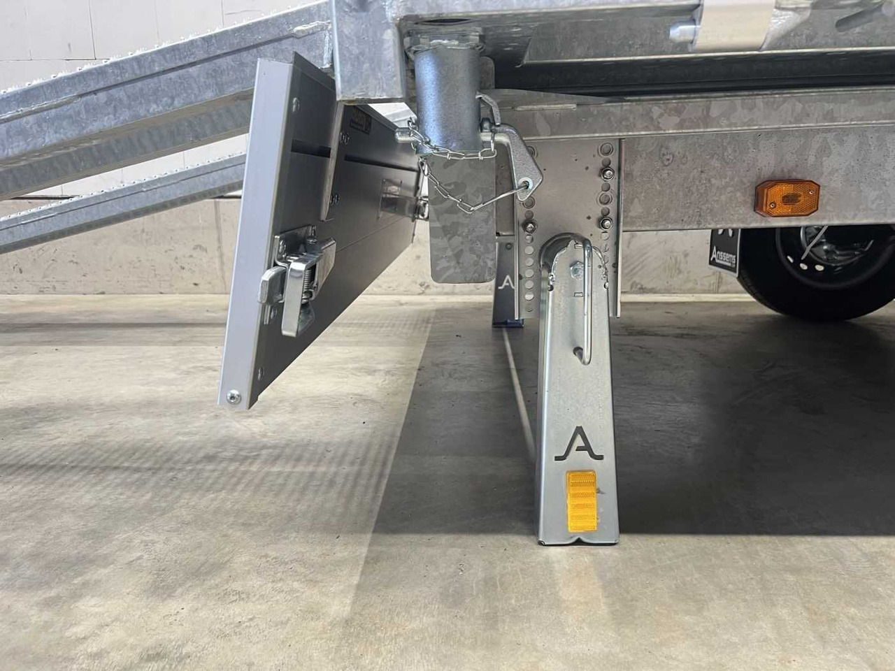 ANSSEMS KSX 2500.305x178 E Rampen Stüt Dreiseitenkipper - Самосвальный прицеп: фото 5 ANSSEMS KSX 2500.305x178 E Rampen Stüt Dreiseitenkipper - Самосвальный прицеп: фото 5