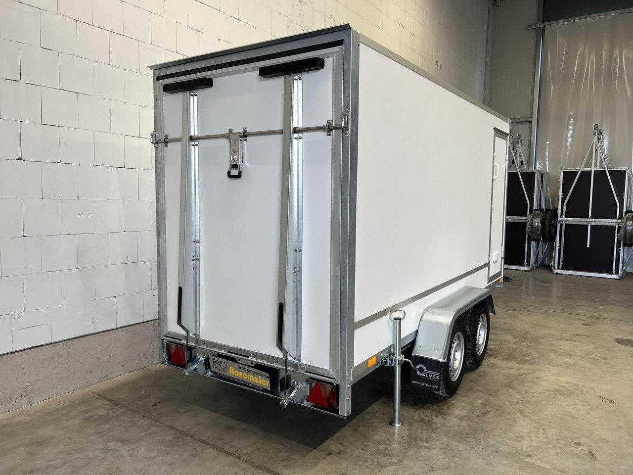 Новый Прицеп-фургон BLYSS F2736HTD Rampe Seitentür Kofferanhänger: фото 6