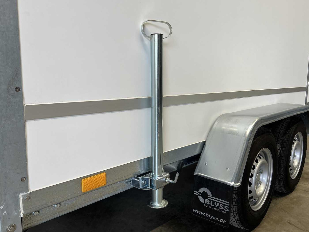 Новый Прицеп-фургон BLYSS F2736HTD Rampe Seitentür Kofferanhänger: фото 10