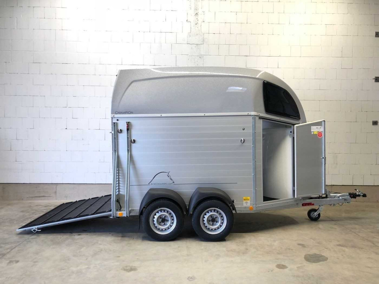 BOECKMANN Champion R Pferdeanhänger - Прицеп-коневоз: фото 2 BOECKMANN Champion R Pferdeanhänger - Прицеп-коневоз: фото 2