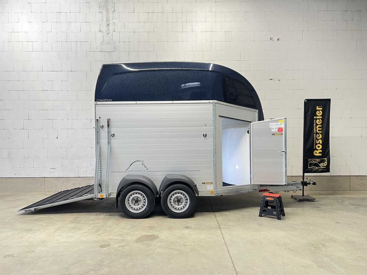BOECKMANN Champion R Sonderhöhe Pferdeanhänger - Прицеп-коневоз: фото 1 BOECKMANN Champion R Sonderhöhe Pferdeanhänger - Прицеп-коневоз: фото 1