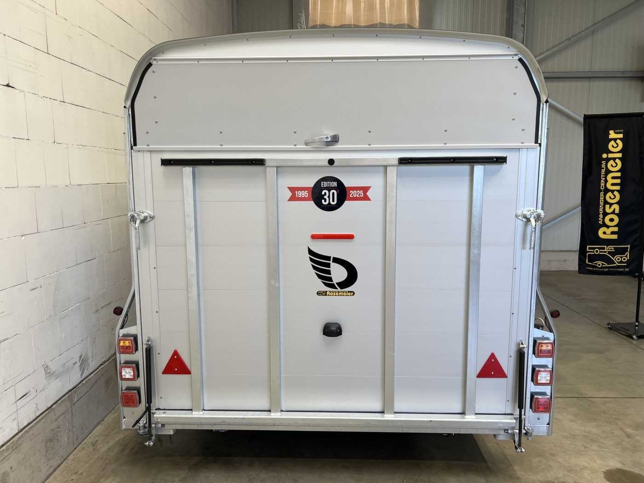 CHEVAL LIBERTE DEBON C1000 Roadster ALF Autotransporter geschlossen - Прицеп-автовоз: фото 3 CHEVAL LIBERTE DEBON C1000 Roadster ALF Autotransporter geschlossen - Прицеп-автовоз: фото 3