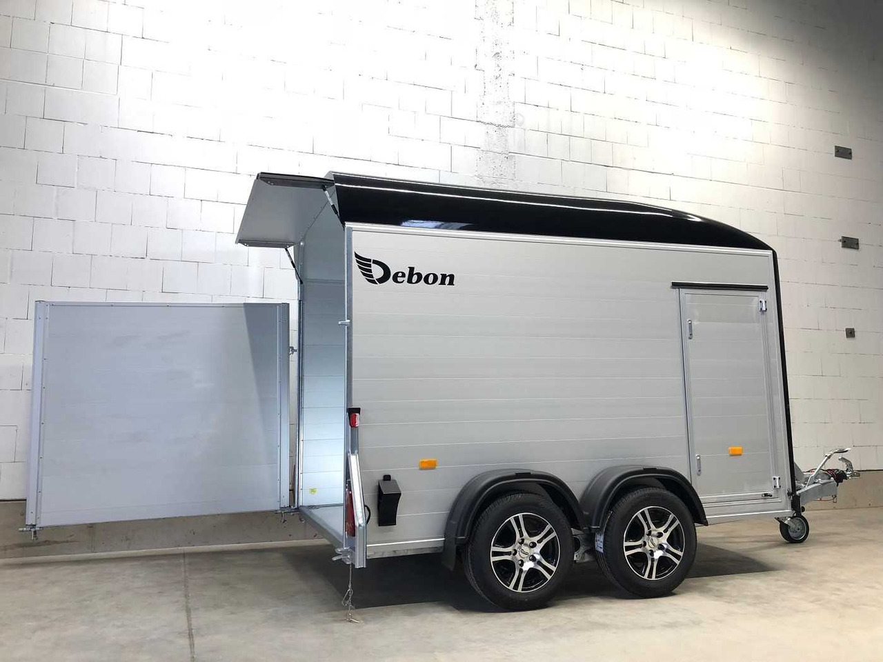 CHEVAL LIBERTE DEBON C500 Roadster Alu-Felgen Kofferanhänger - Прицеп для мотоцикла: фото 3 CHEVAL LIBERTE DEBON C500 Roadster Alu-Felgen Kofferanhänger - Прицеп для мотоцикла: фото 3