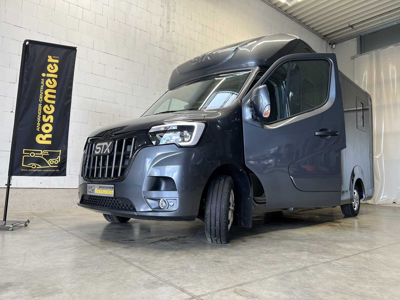 RENAULT Master Haras STX 5-Sitzer LKW - Коневоз, Коммерческий автомобиль: фото 2 RENAULT Master Haras STX 5-Sitzer LKW - Коневоз, Коммерческий автомобиль: фото 2