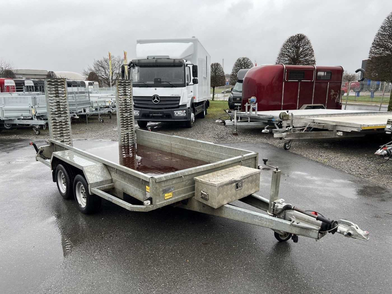 SARIS Magnum Explorer 350 Maschinentransporter - Прицеп для спецтехники: фото 2 SARIS Magnum Explorer 350 Maschinentransporter - Прицеп для спецтехники: фото 2