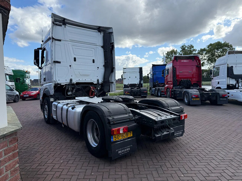 Mercedes-Benz Actros Actros 1842LS Euro6 / 2x Tank / 894.013km / Smart Tacho / TOP ZUSTAND !!!!!!! - Тягач: фото 4 Mercedes-Benz Actros Actros 1842LS Euro6 / 2x Tank / 894.013km / Smart Tacho / TOP ZUSTAND !!!!!!! - Тягач: фото 4
