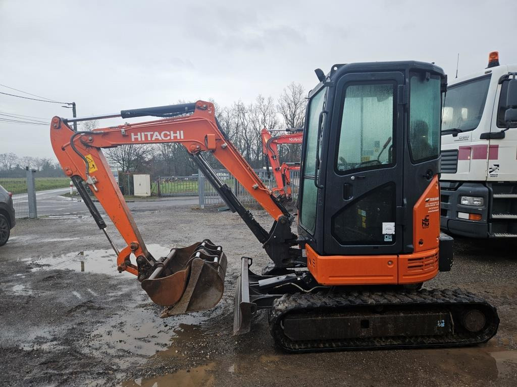 HITACHI ZX 26 - Мини-экскаватор: фото 2 HITACHI ZX 26 - Мини-экскаватор: фото 2
