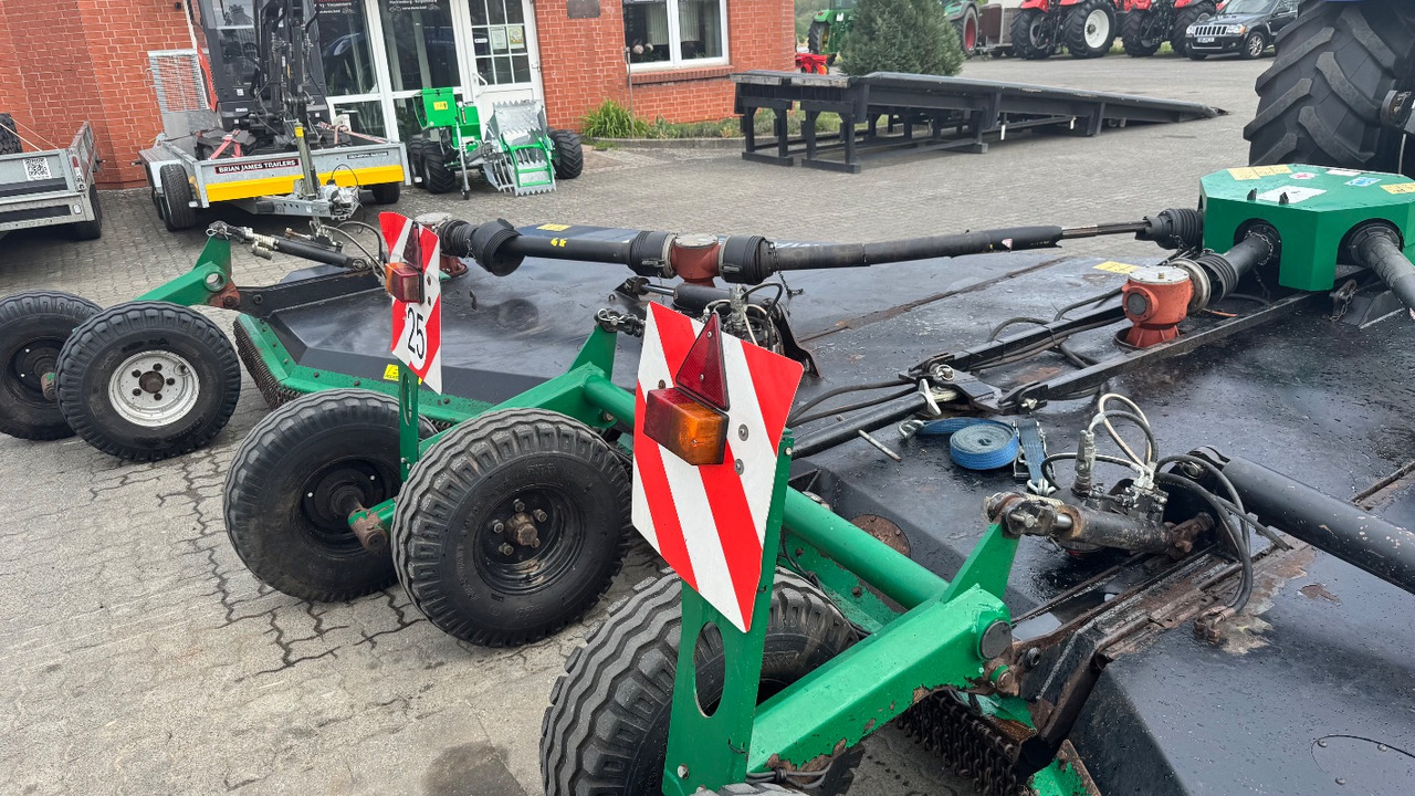 Spearhead Stubble Master 730 - Косилка-измельчитель: фото 3 Spearhead Stubble Master 730 - Косилка-измельчитель: фото 3