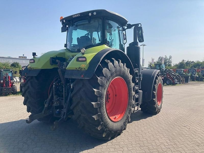 CLAAS Axion 930 - Трактор: фото 3 CLAAS Axion 930 - Трактор: фото 3