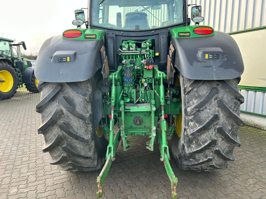 John Deere 6215R - Трактор: фото 5 John Deere 6215R - Трактор: фото 5