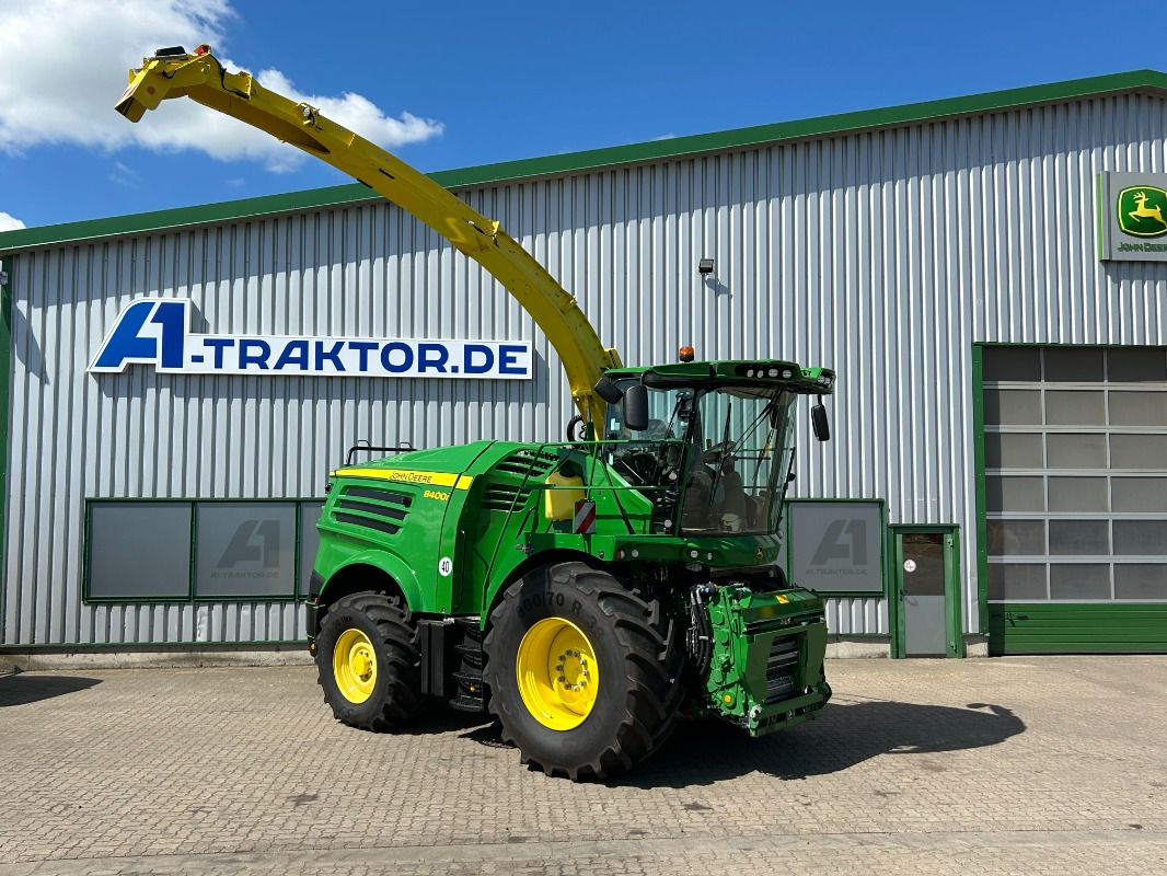John Deere 8400i PREMIUM USED - Комбайн: фото 1 John Deere 8400i PREMIUM USED - Комбайн: фото 1