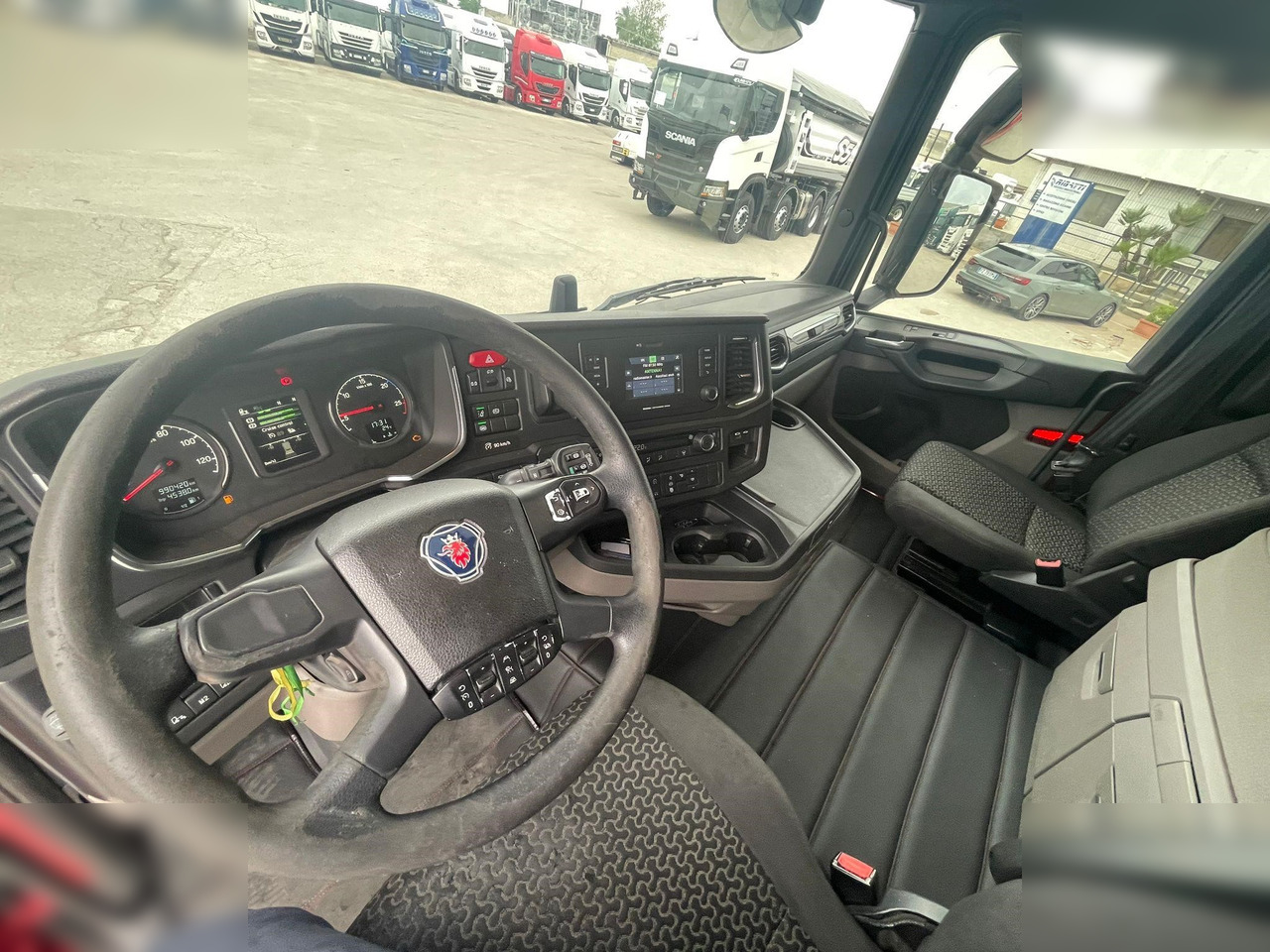 Тентованный грузовик SCANIA R450: фото 6 Тентованный грузовик SCANIA R450: фото 6