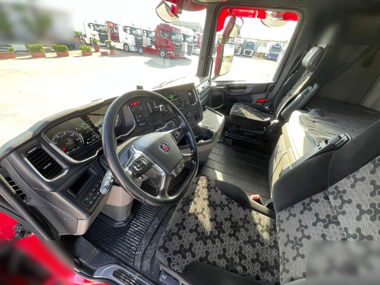 SCANIA S500 - Грузовик-контейнеровоз/ Сменный кузов: фото 4 SCANIA S500 - Грузовик-контейнеровоз/ Сменный кузов: фото 4