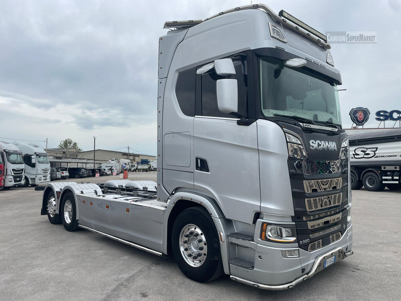 SCANIA S520 - Грузовик-шасси: фото 1 SCANIA S520 - Грузовик-шасси: фото 1