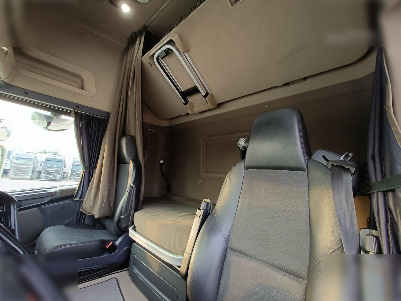 SCANIA R490 - Тягач: фото 5 SCANIA R490 - Тягач: фото 5