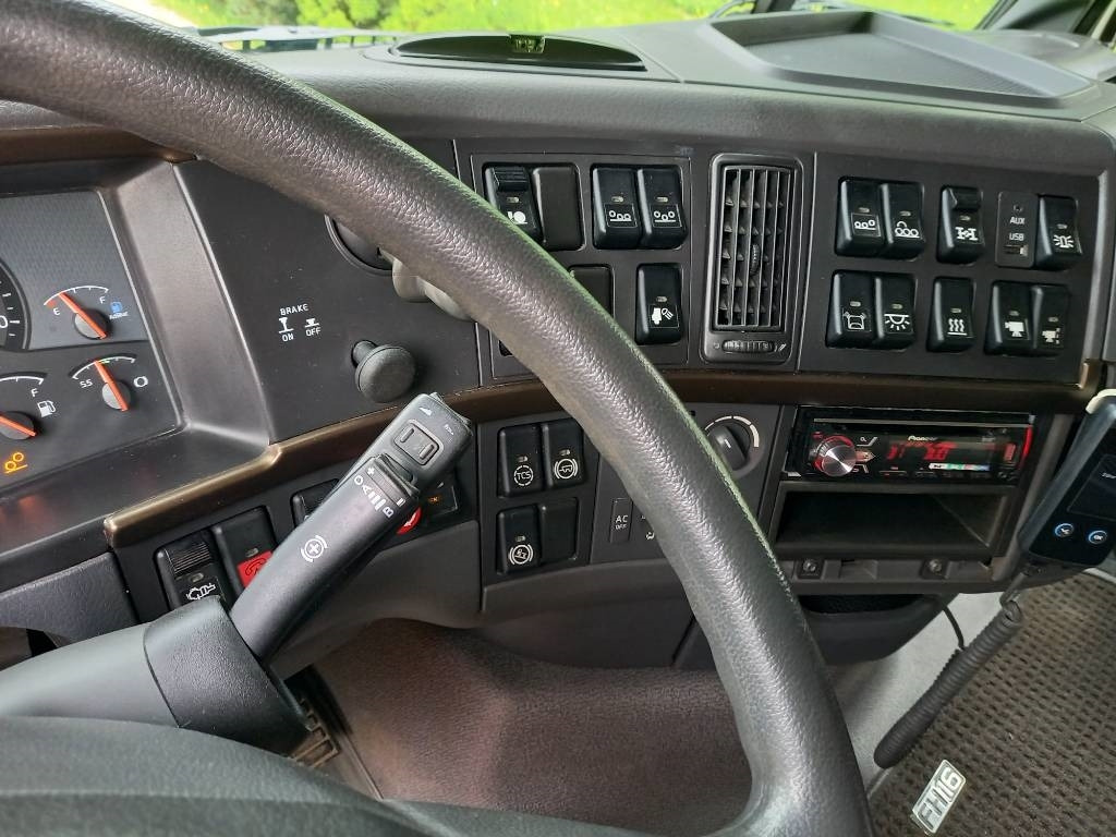 Самосвал Volvo FH 16, 8x4 , RETARDER, BIG AXLES, GW 39500KG: фото 34