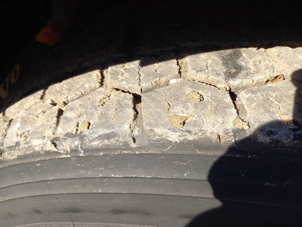 Крюковой мультилифт Volvo FH 520, 8x4, MULTILIFT: фото 18 Крюковой мультилифт Volvo FH 520, 8x4, MULTILIFT: фото 18