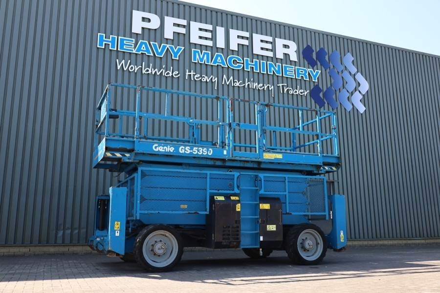 Genie GS5390 Diesel, 4x4 Drive, 18.15m Working Height, 6 - Ножничный подъемник: фото 1 Genie GS5390 Diesel, 4x4 Drive, 18.15m Working Height, 6 - Ножничный подъемник: фото 1