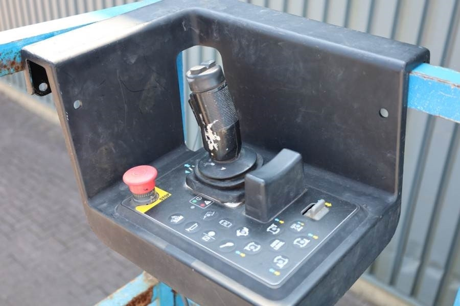 Genie GS5390 Diesel, 4x4 Drive, 18.15m Working Height, 6 - Ножничный подъемник: фото 4 Genie GS5390 Diesel, 4x4 Drive, 18.15m Working Height, 6 - Ножничный подъемник: фото 4