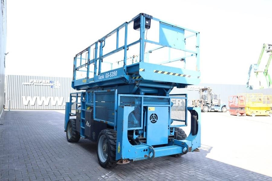 Ножничный подъемник Genie GS5390 Diesel, 4x4 Drive, 18.15m Working Height, 6: фото 8