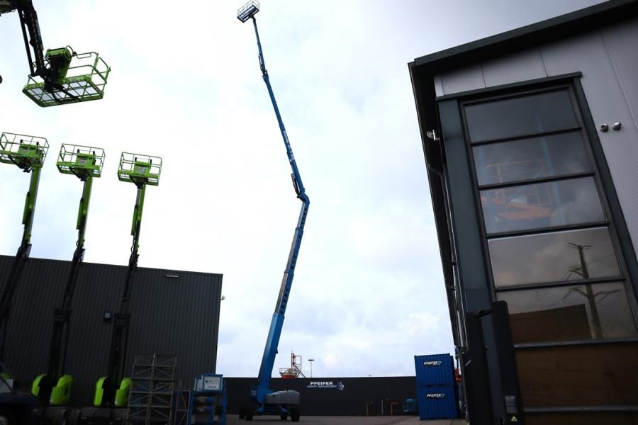 Genie Z135/70 Diesel, 4x4x4 Drive, 43m Lifting Height, 2 - Коленчатый подъемник: фото 3 Genie Z135/70 Diesel, 4x4x4 Drive, 43m Lifting Height, 2 - Коленчатый подъемник: фото 3