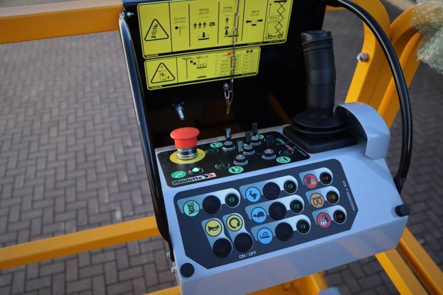 Haulotte Compact 12DX Valid Inspection, *Guarantee! Diesel,  - Ножничный подъемник: фото 3 Haulotte Compact 12DX Valid Inspection, *Guarantee! Diesel,  - Ножничный подъемник: фото 3