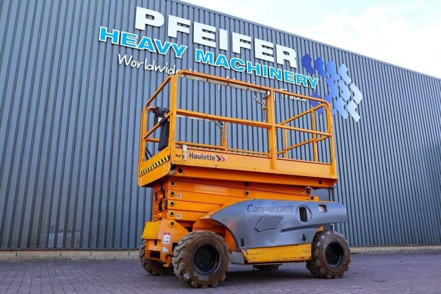 Haulotte Compact 12RTE Electric, 12m Working Height, 450kg - Ножничный подъемник: фото 1 Haulotte Compact 12RTE Electric, 12m Working Height, 450kg - Ножничный подъемник: фото 1