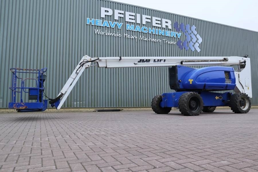 JLG 800AJ Diesel, 4x4x4 Drive, 26.5m Working Height, 1 - Коленчатый подъемник: фото 1 JLG 800AJ Diesel, 4x4x4 Drive, 26.5m Working Height, 1 - Коленчатый подъемник: фото 1