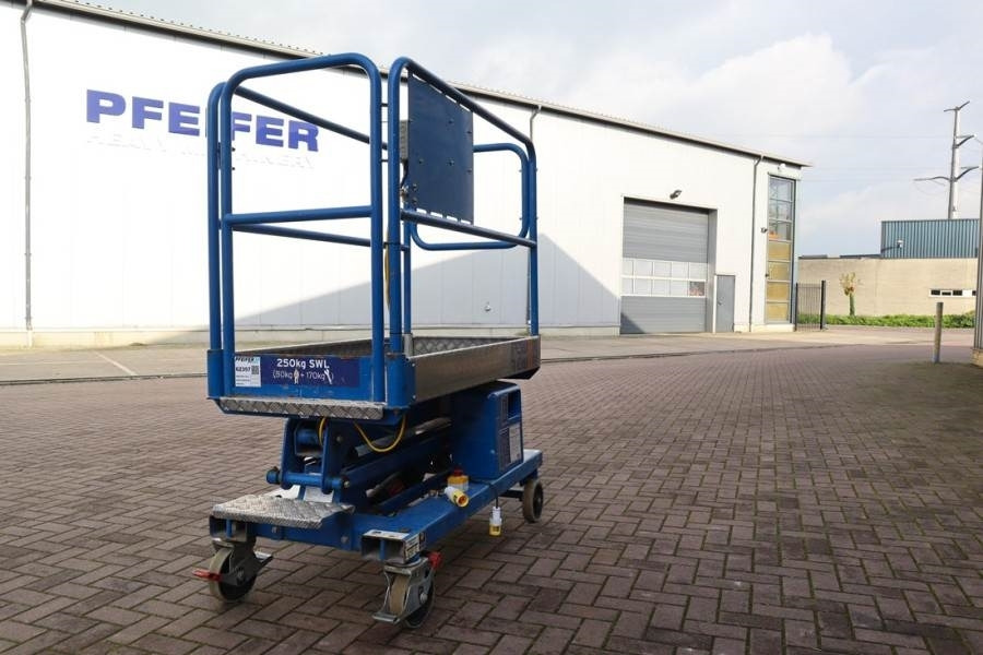 JLG Power Tower Electric, 5.10m Working Height, 250kg - Коленчатый подъемник: фото 2 JLG Power Tower Electric, 5.10m Working Height, 250kg - Коленчатый подъемник: фото 2