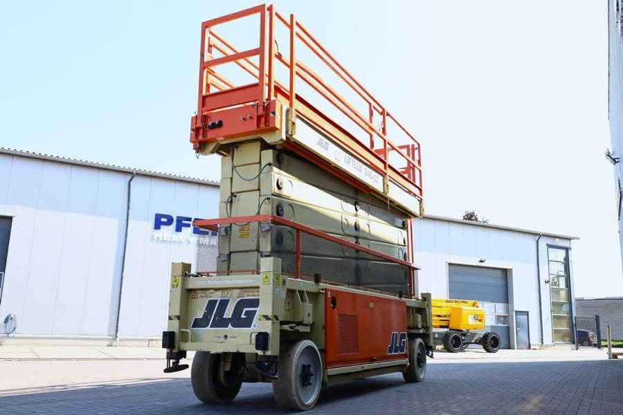 JLG SL245-12 Diesel, 4x4x4 Drive, 26.5m Working Height  - Ножничный подъемник: фото 2 JLG SL245-12 Diesel, 4x4x4 Drive, 26.5m Working Height  - Ножничный подъемник: фото 2