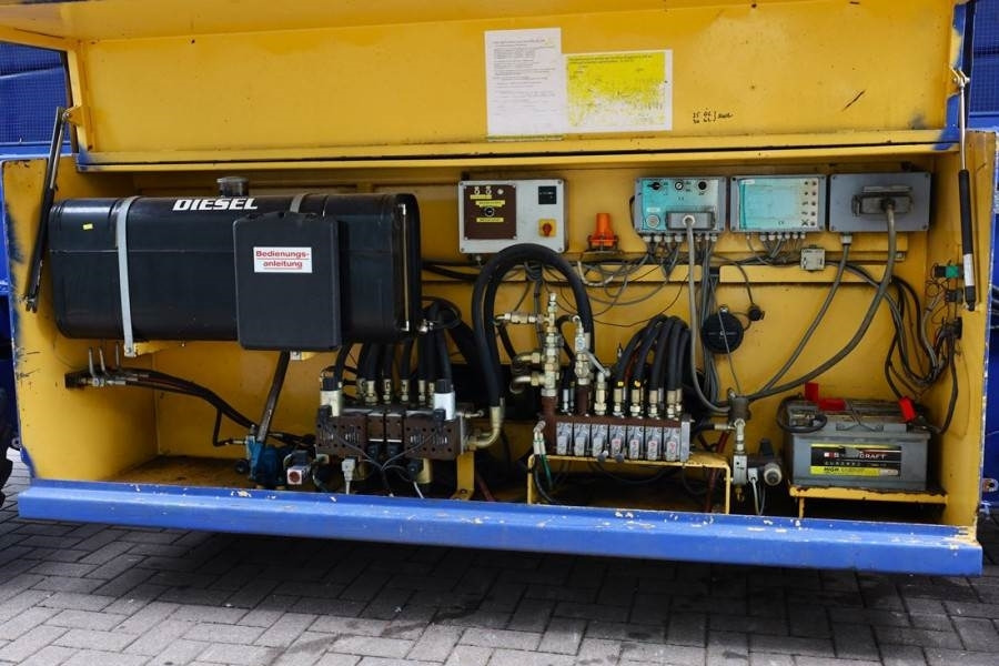 Ножничный подъемник Liftlux SL205-25D4WDS/P Diesel, 4x4 Drive, Hydraulic Deck: фото 11
