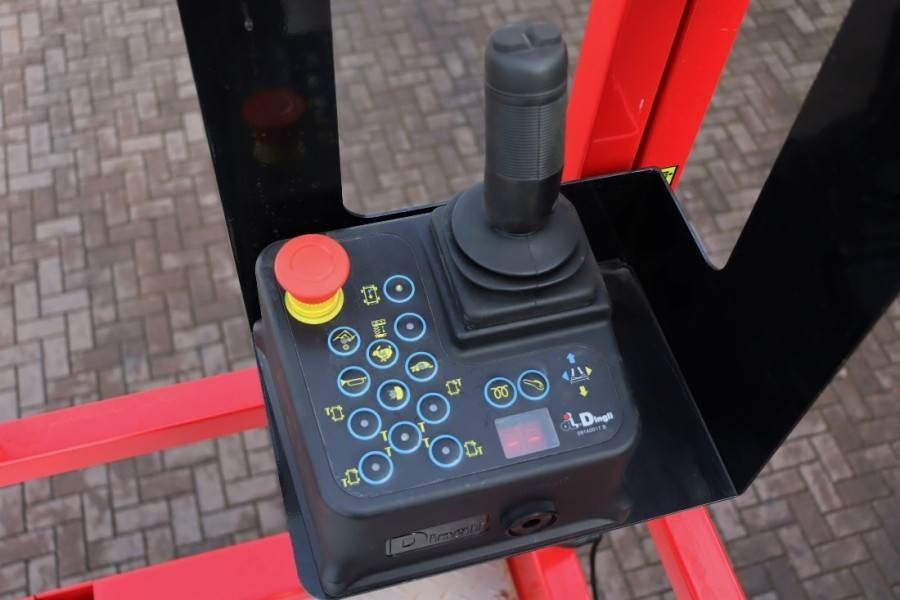 Magni DS1823RT New And Available Directly From Stock, Di - Ножничный подъемник: фото 4 Magni DS1823RT New And Available Directly From Stock, Di - Ножничный подъемник: фото 4