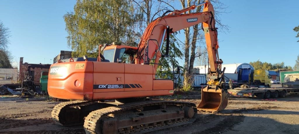 Doosan 225 LC - Гусеничный экскаватор: фото 3 Doosan 225 LC - Гусеничный экскаватор: фото 3
