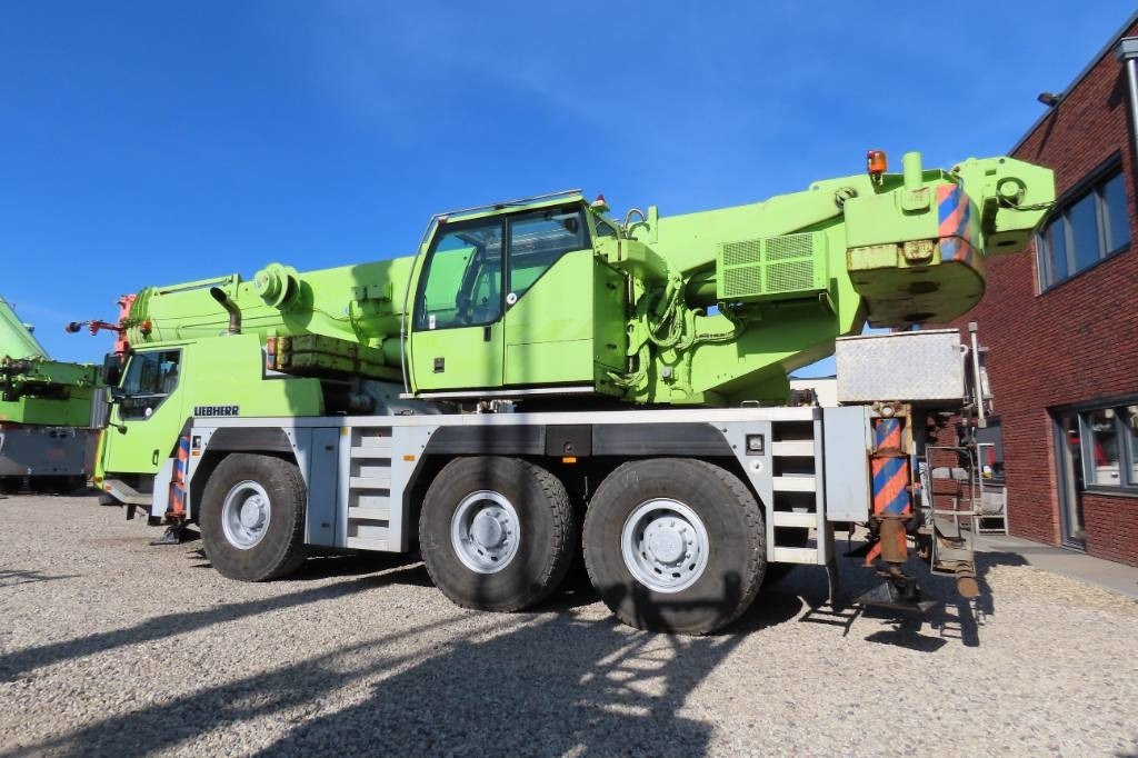 Liebherr LTM 1055-3.2  - Вседорожный кран: фото 4 Liebherr LTM 1055-3.2  - Вседорожный кран: фото 4