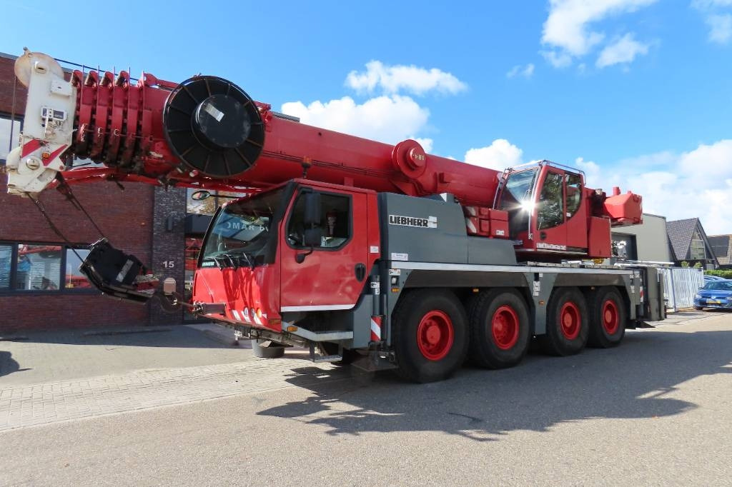 Liebherr LTM 1070-4.2 - Вседорожный кран: фото 1 Liebherr LTM 1070-4.2 - Вседорожный кран: фото 1