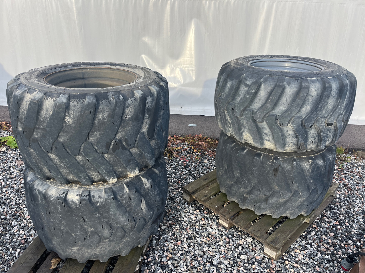 Alliance 600/40-22,5 - Шина для Строительной техники: фото 1 Alliance 600/40-22,5 - Шина для Строительной техники: фото 1